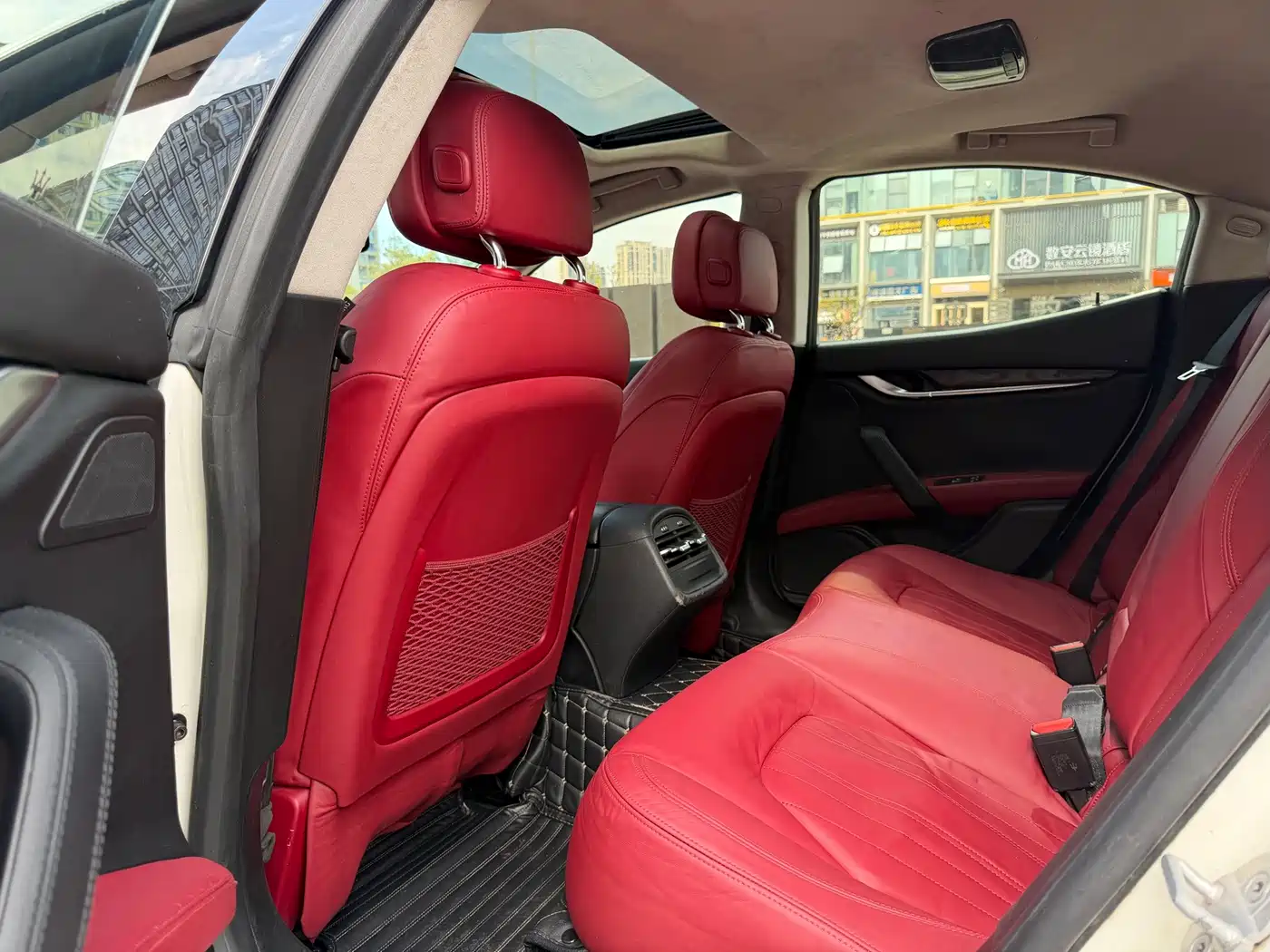 Maserati Ghibli 2015 2014 3.0T Standard
