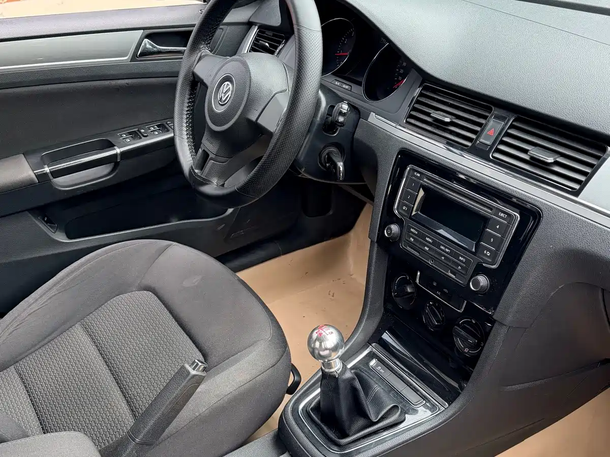Volkswagen Bora 2013 2013 1.6L Manual Fashion Model