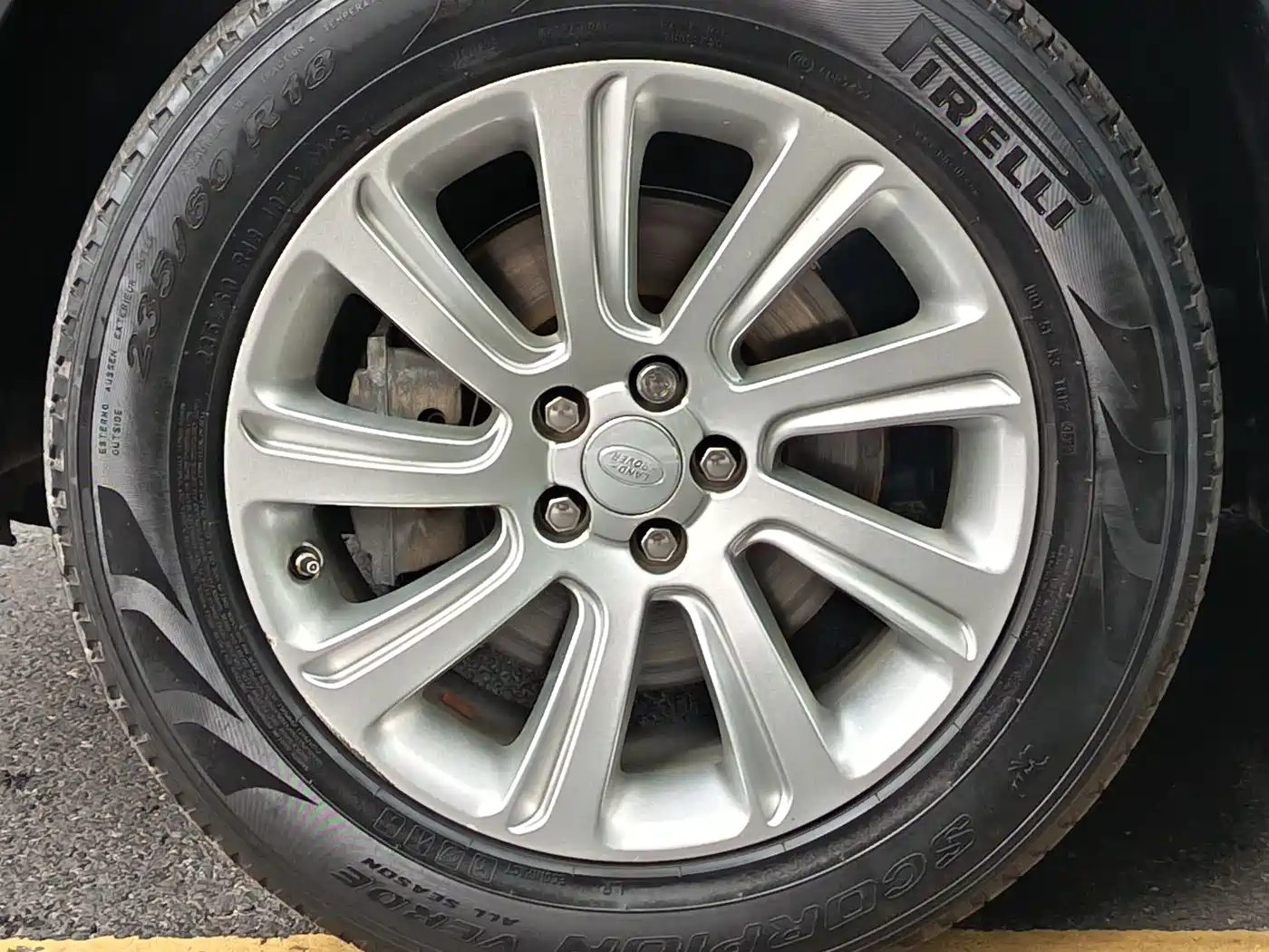 Land Rover Discovery Sport 2017 2.0T PURE фото 20