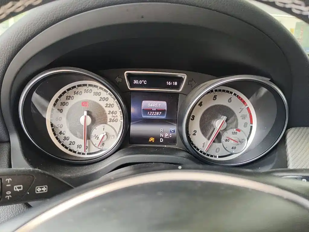 Фото 15 - Mercedes-Benz GLA