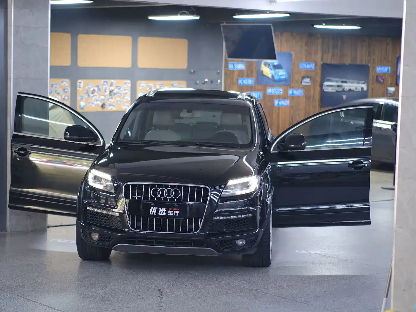 Фото 1 - Audi Q7