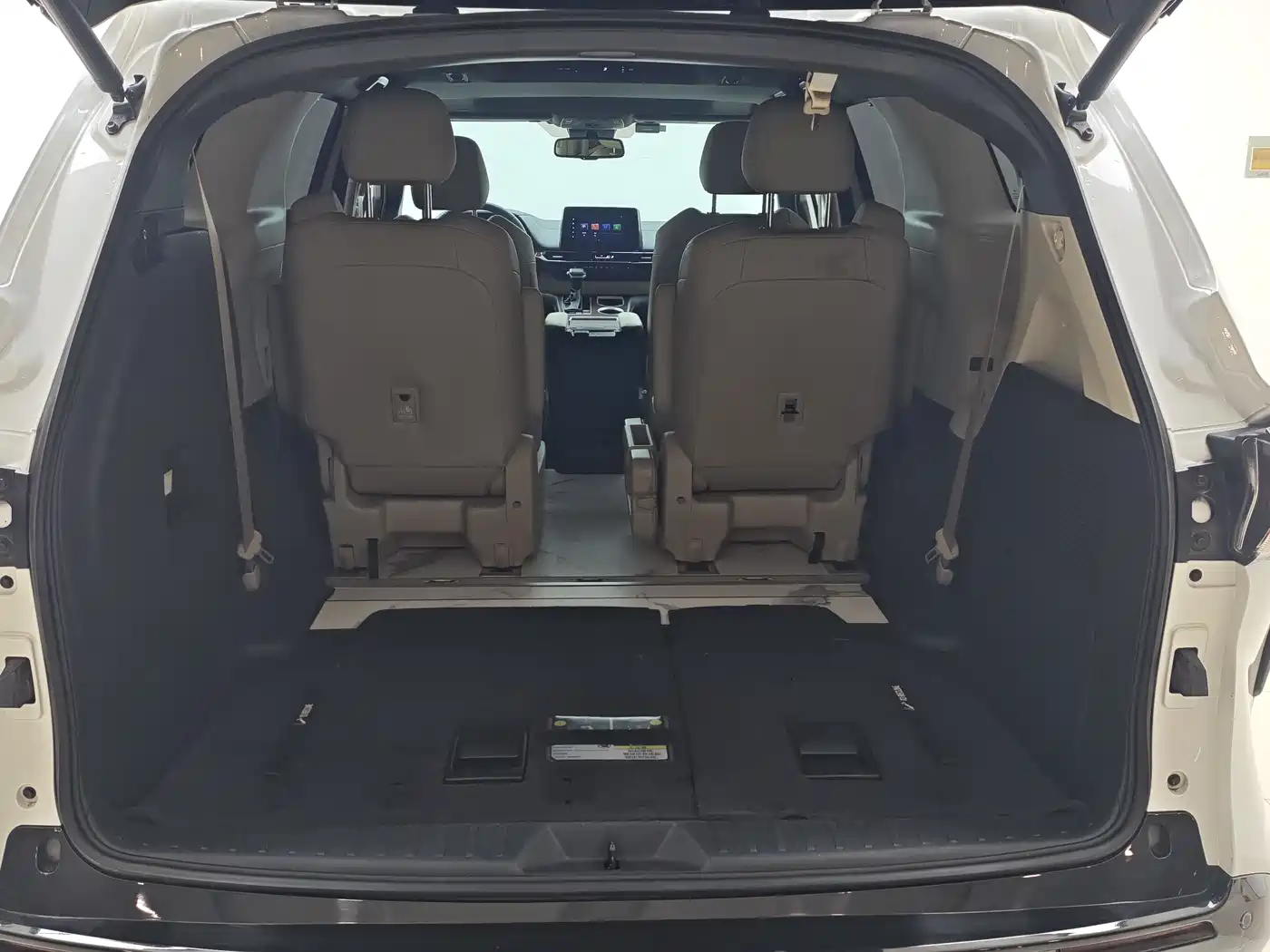 Toyota Sienna 2021 2.5L Hybrid Luxury Edition фото 11