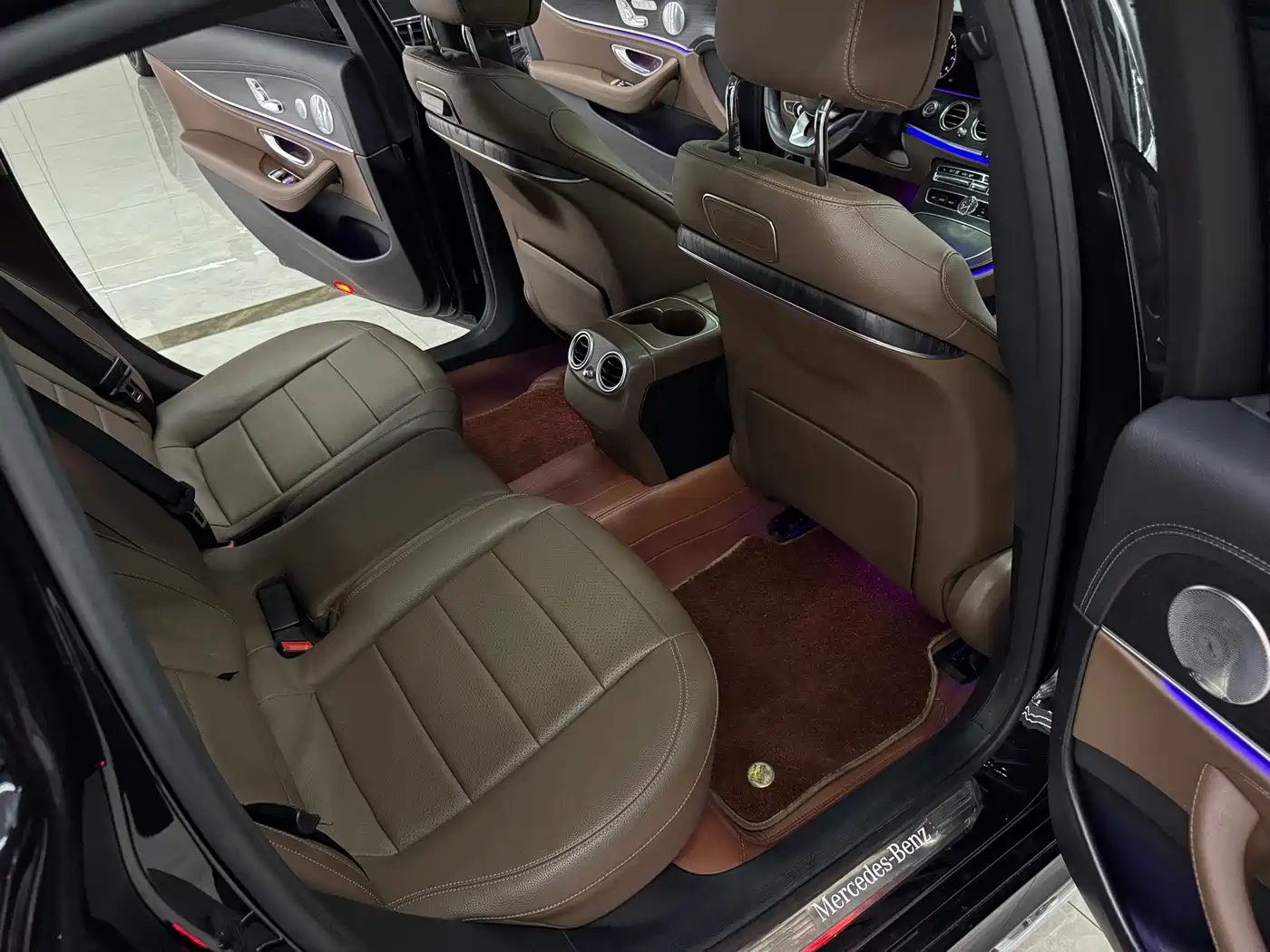 Mercedes-Benz E-Class 2020 Facelift E 300 L Sport Exclusive фото 16