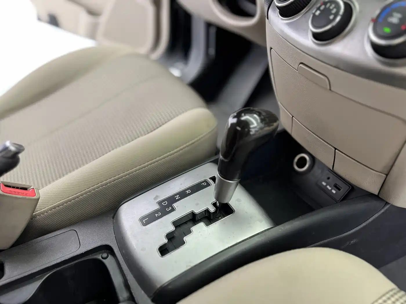 Hyundai Elantra 2011 1.6L Automatic Comfort фото 13