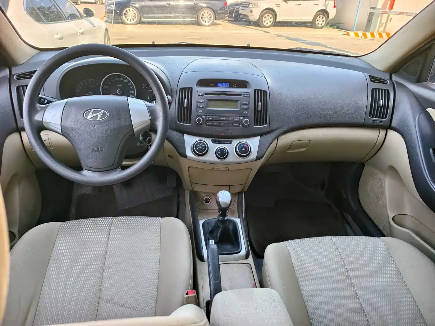 Hyundai Elantra 2010 1.6L MT GL фото 12