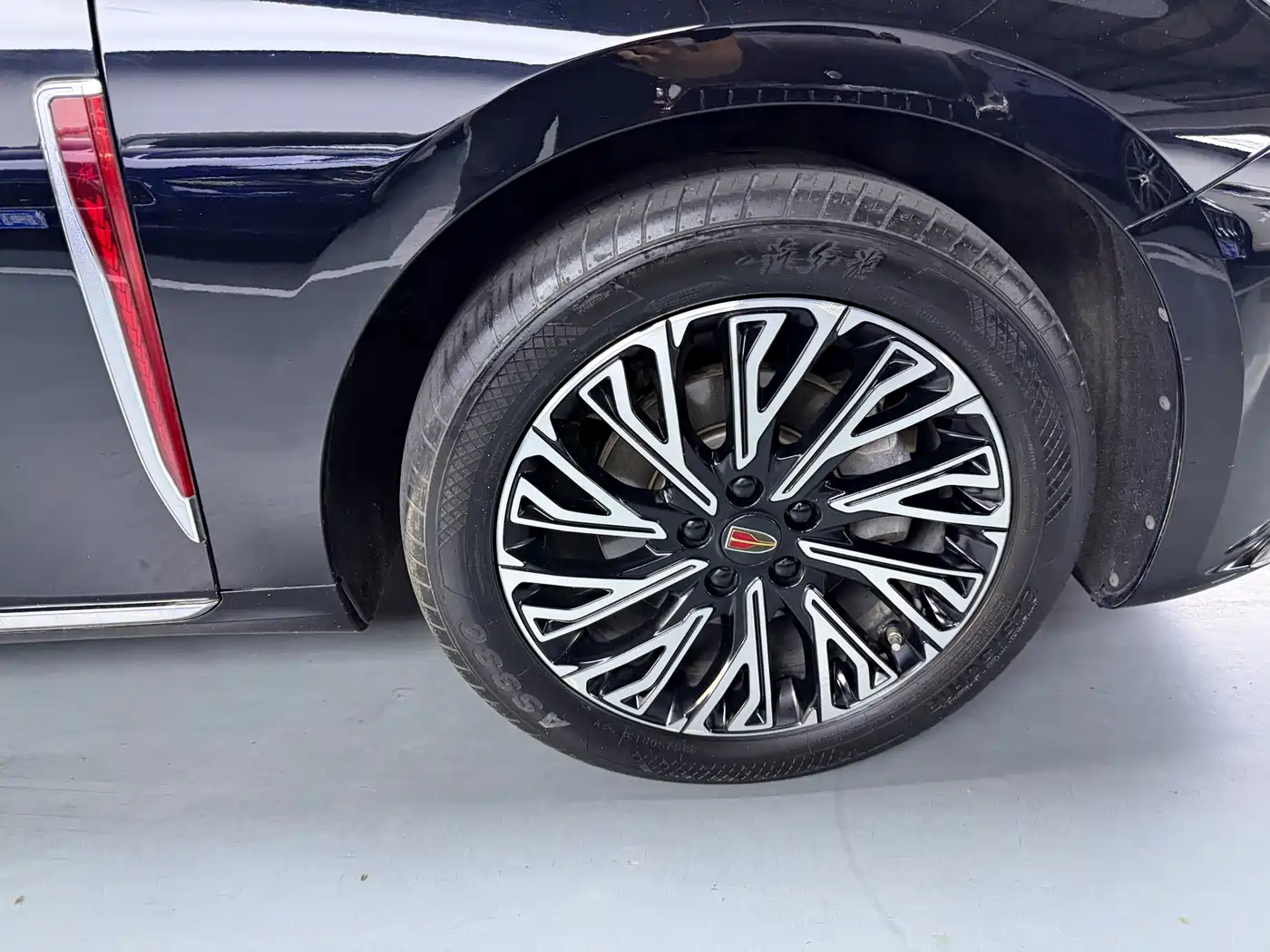 Hongqi H5 2023 2.0T Auto Smart Connect Flag Comfort фото 18