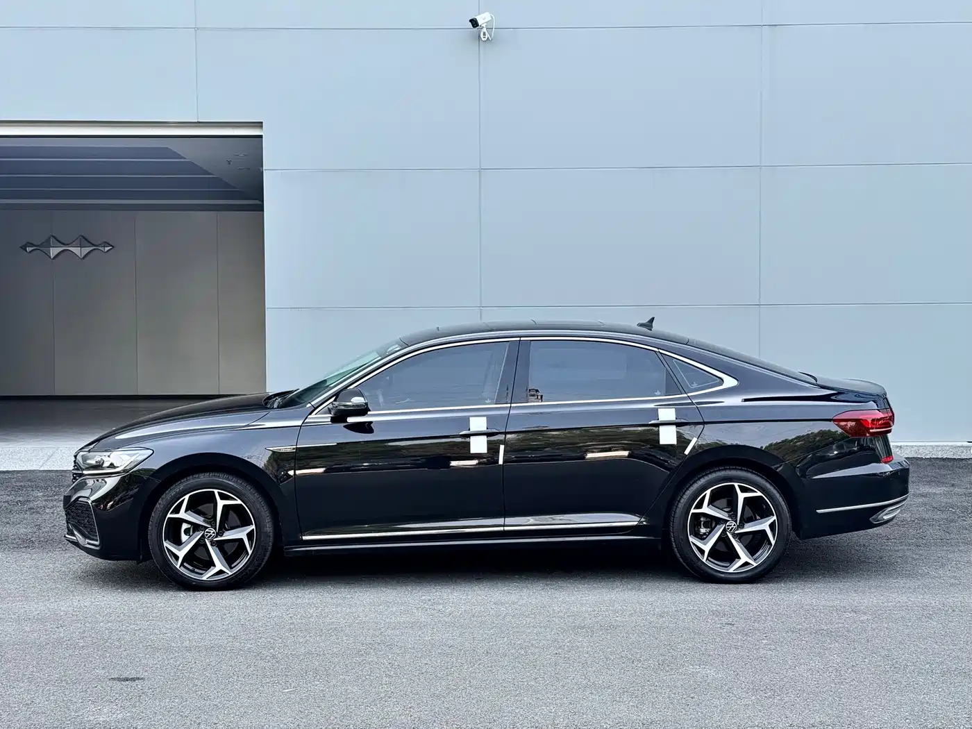 Volkswagen Passat 2024 330TSI Starlight Elite Edition фото 4