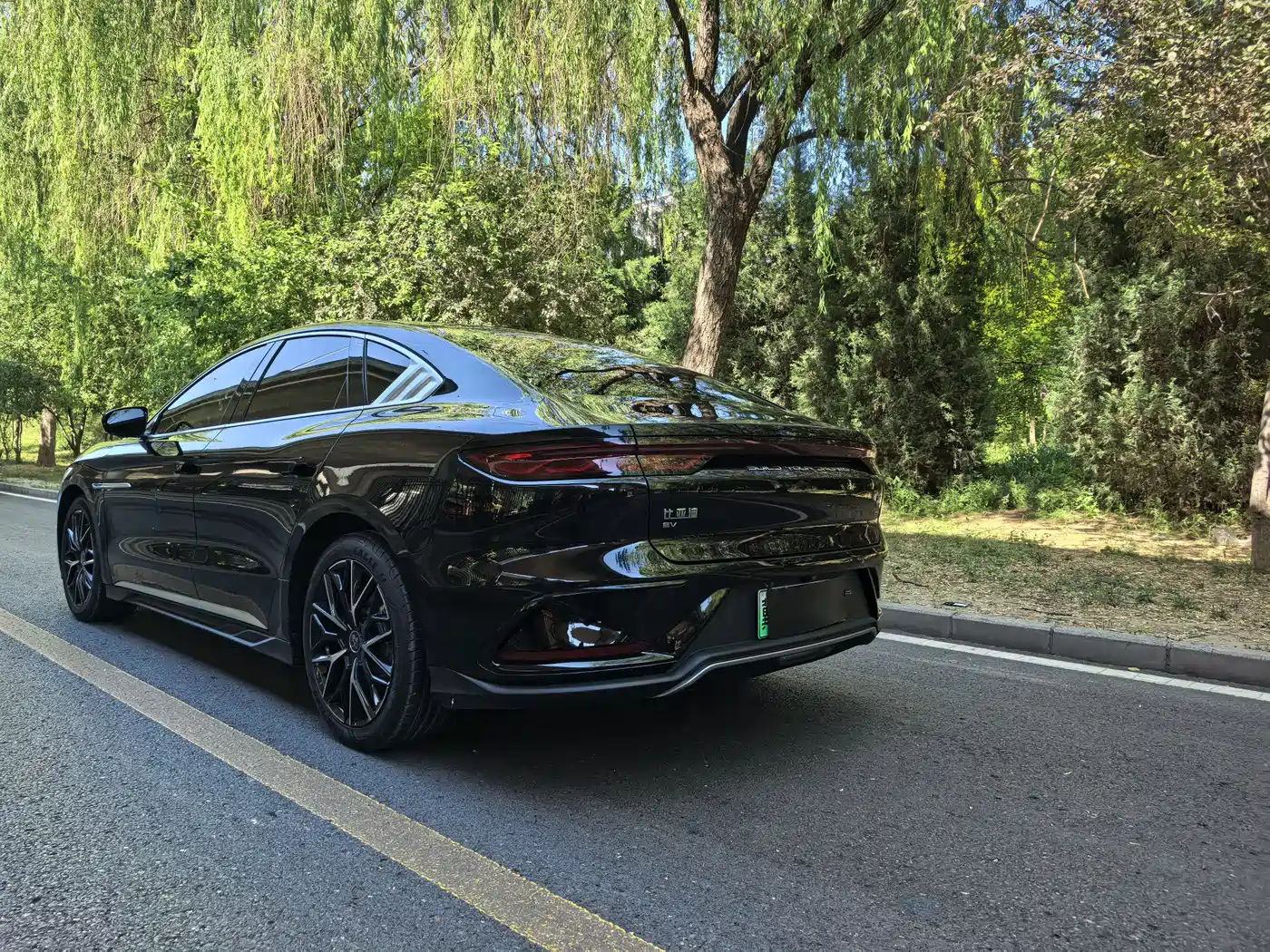 BYD Han 2022 EV Genesis Edition 610KM AWD Premium фото 9