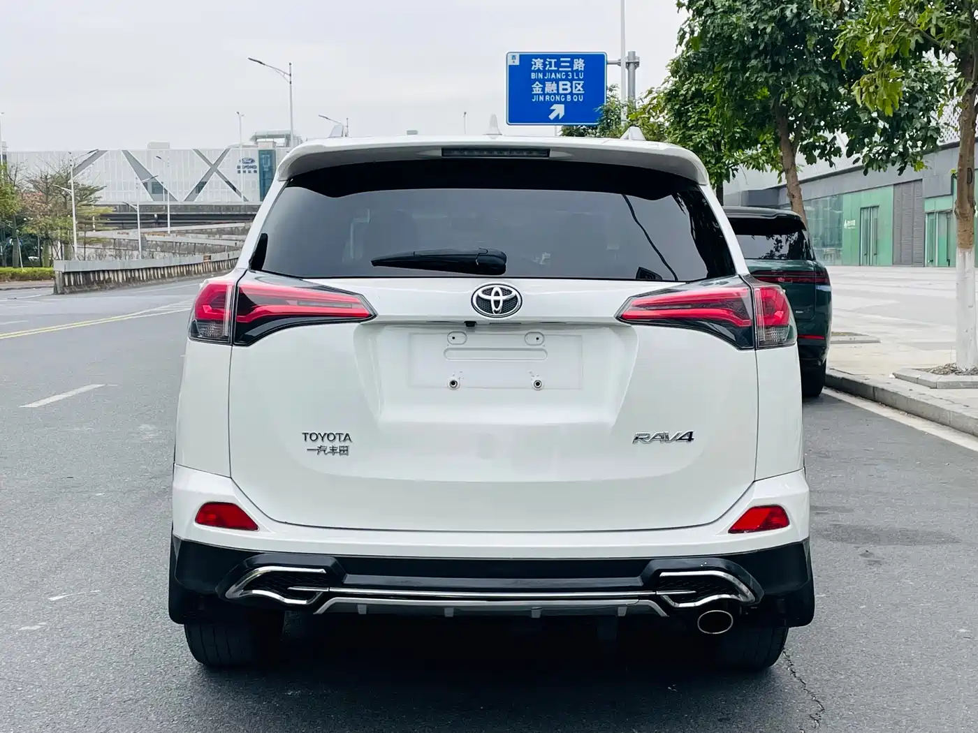 Toyota RAV4 Rongfang 2016 2.0L CVT 2WD Trend (China V) фото 13