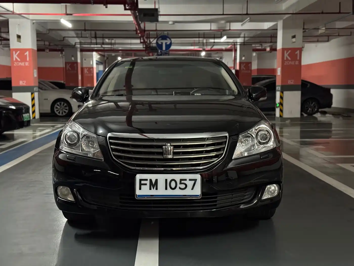Toyota Crown 2010 2.5L Royal Leather Navigation Edition фото 2