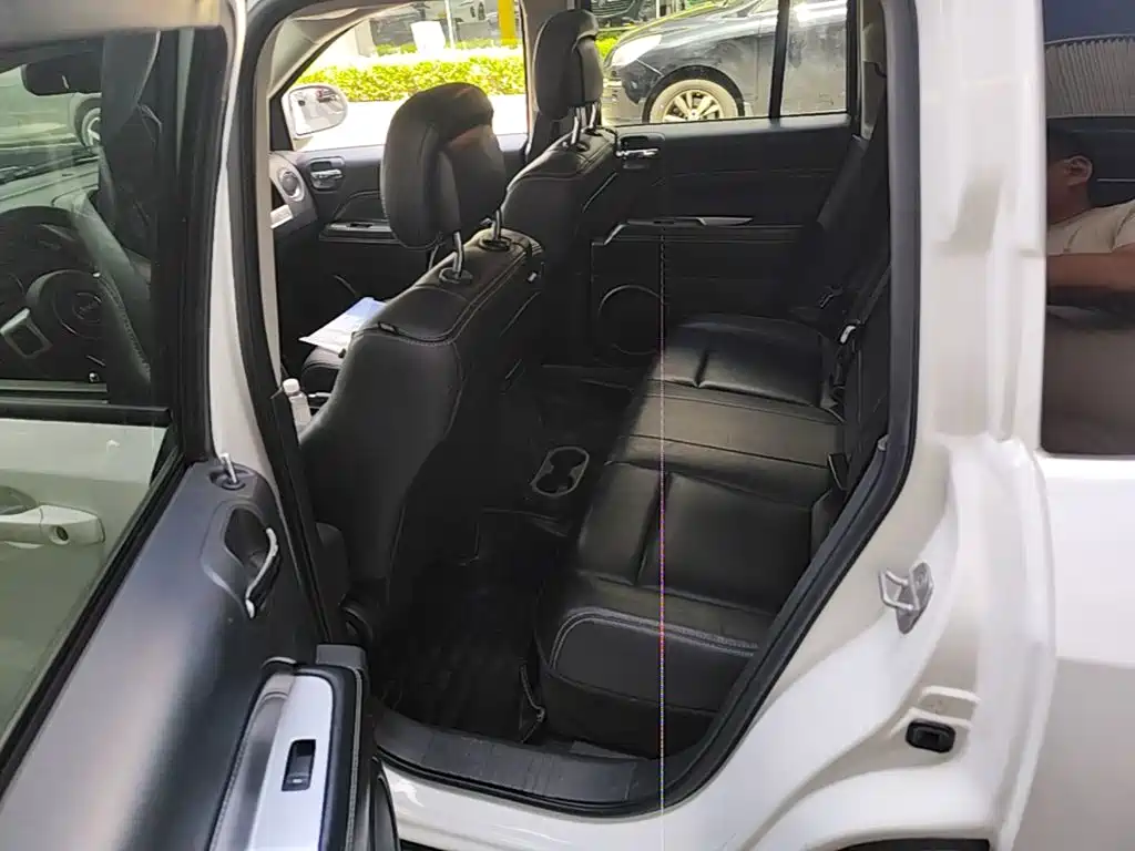 Jeep Compass (Import) 2016 2014 Facelift 2.0L 2WD Elite Edition