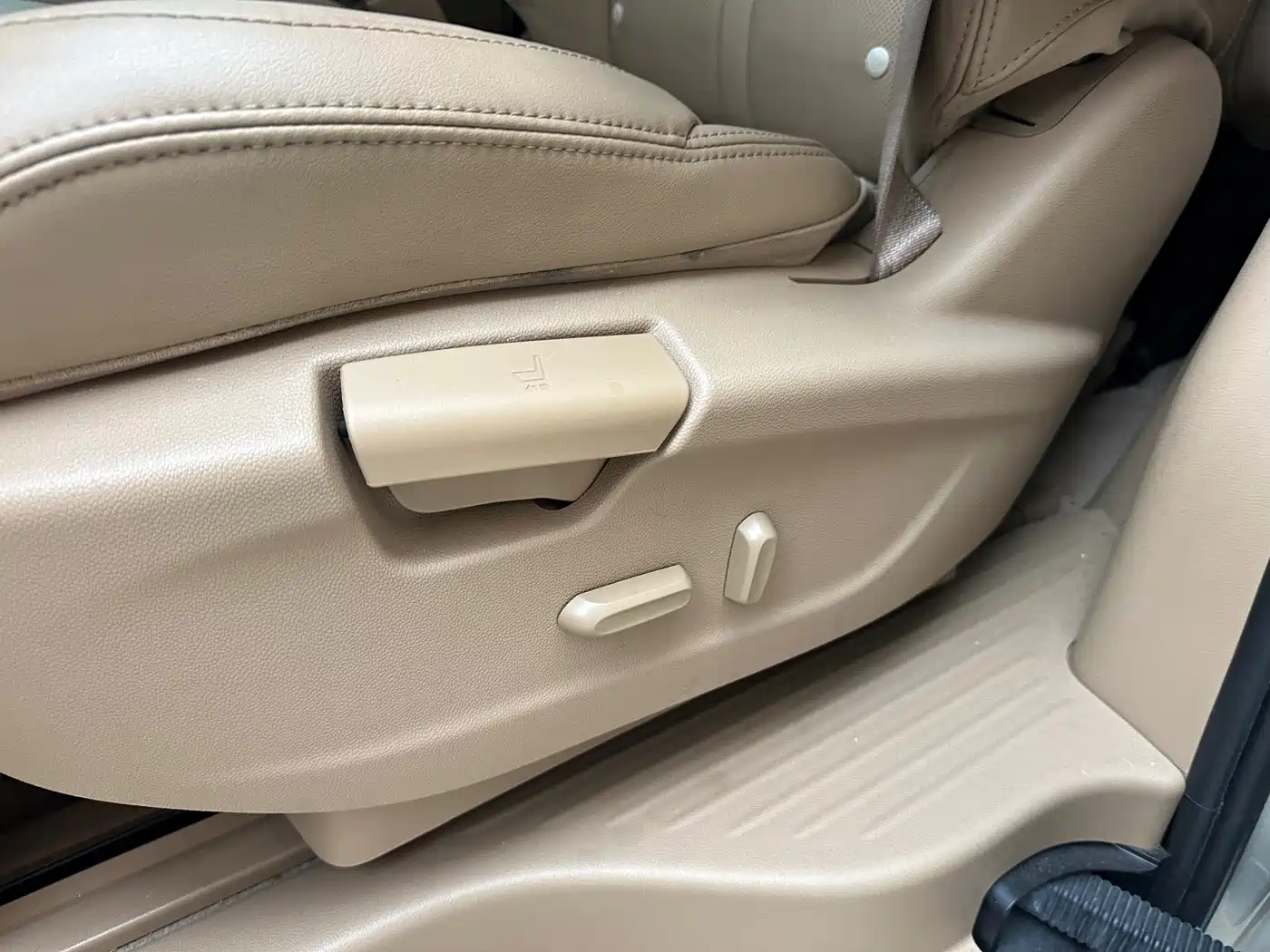 Buick GL8 2018 ES 28T Luxury Type China VI фото 16