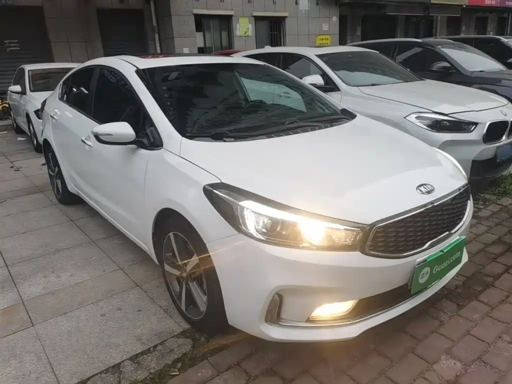 Kia K3 2017 1.6L Automatic 15th Anniversary Special GLS фото 4