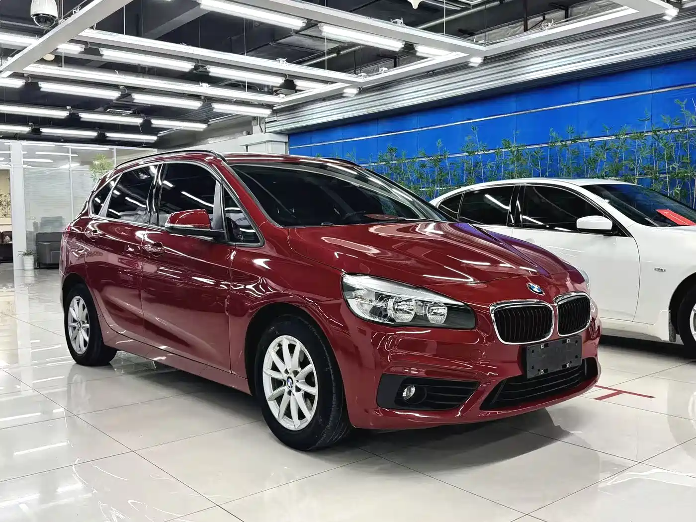 BMW 2 Series Touring 2016 218i Fashion Model фото 3