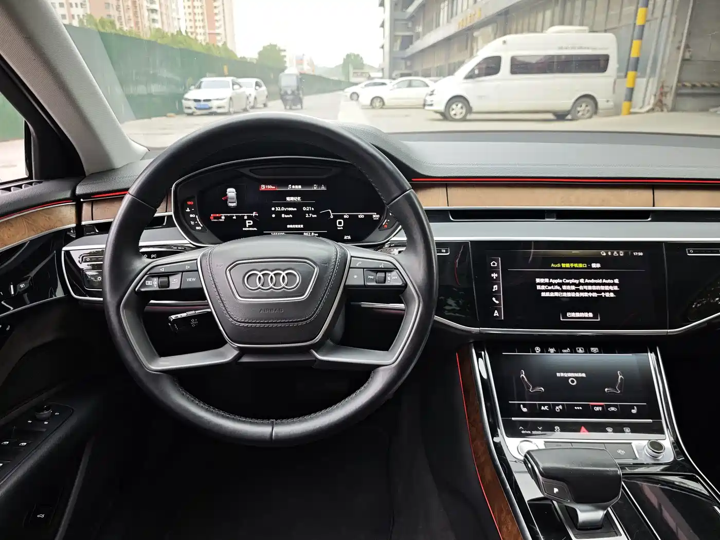 Photo 5 - Audi A8