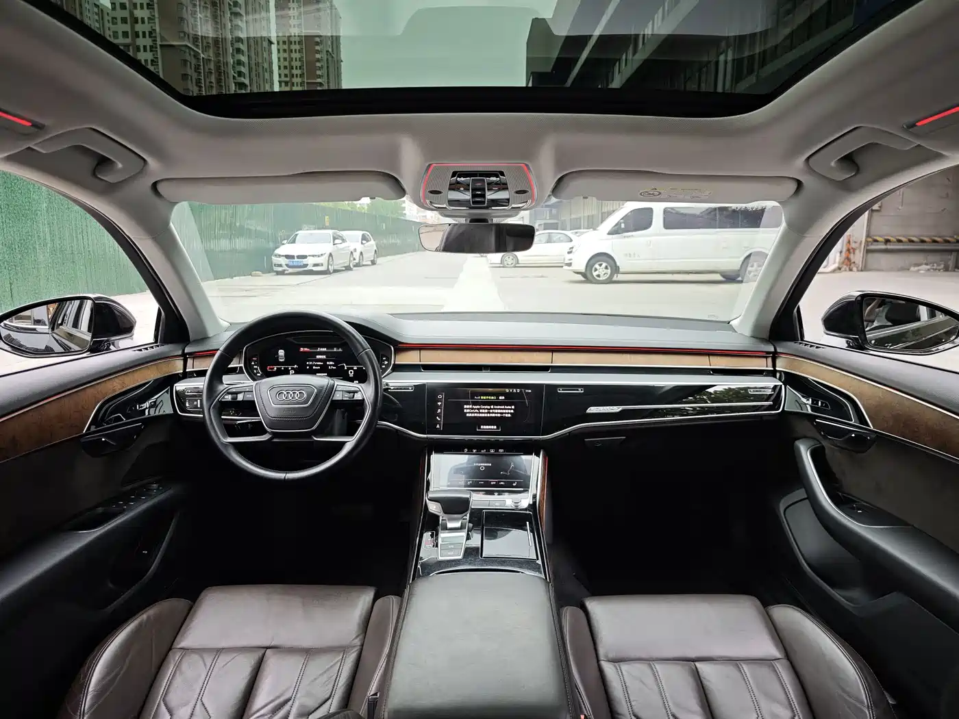 Photo 6 - Audi A8