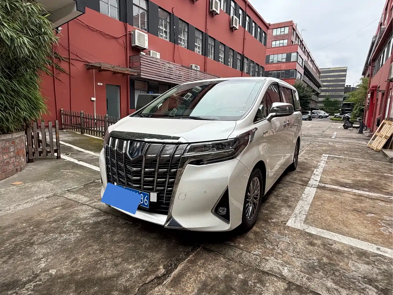 Toyota Alphard 2021 Hybrid 2.5L Luxury