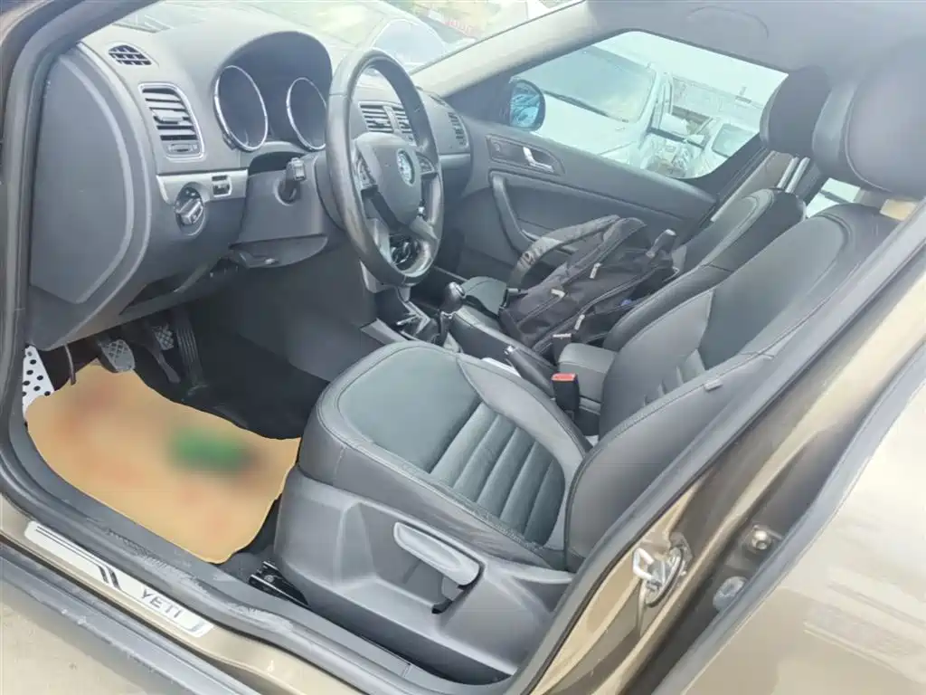 Škoda Yeti 2014 1.4TSI Manual Polar фото 15