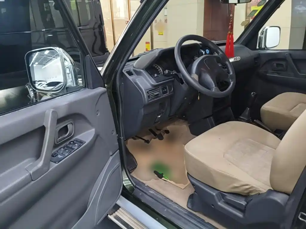 Leopaard Liebao 6481 2015 2014 2.2L Manual 2WD