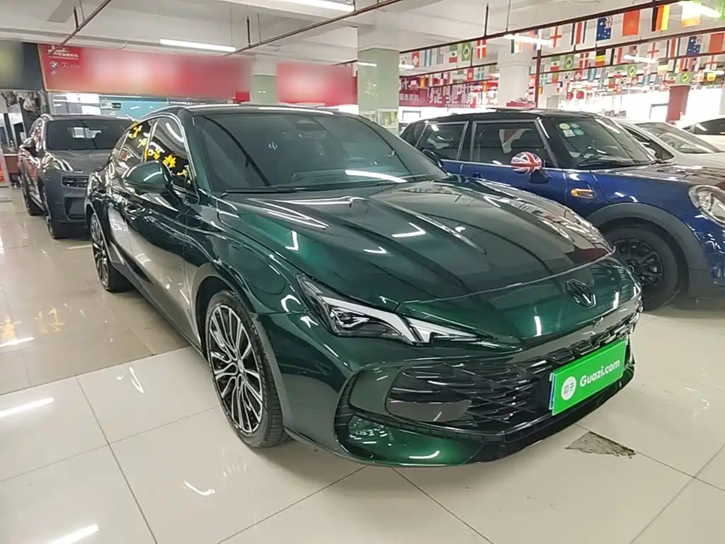 MG MG7 2025 2025 2.0T 405 AT Luxury Edition