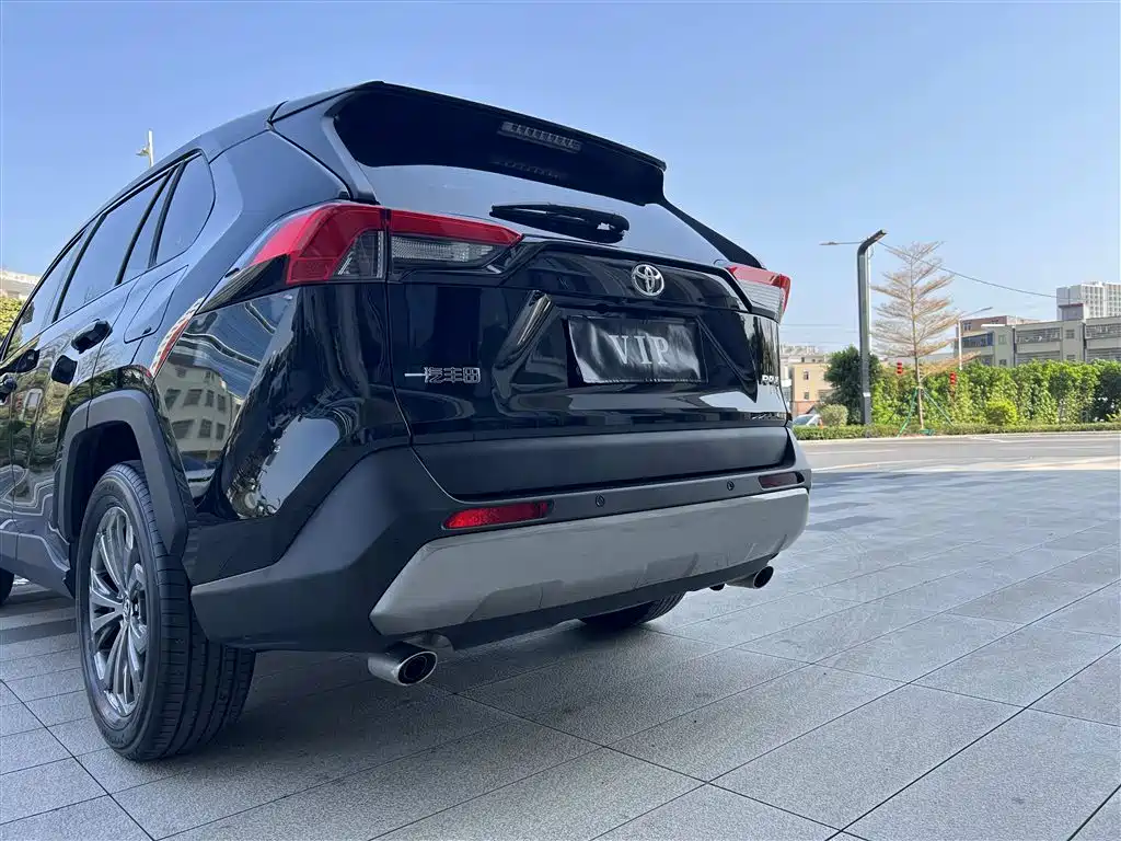 Toyota RAV4 Rongfang 2023 2.0L CVT 2WD Fashion Edition фото 9