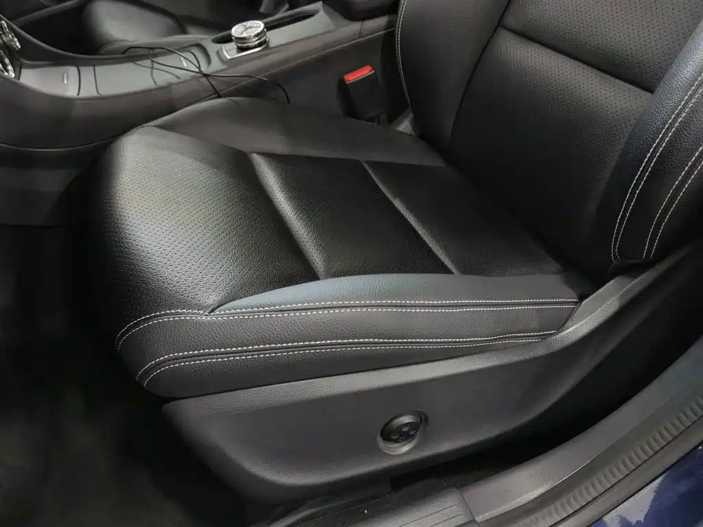 Mercedes-Benz GLA 2015 GLA 220 4MATIC Fashion Edition фото 20