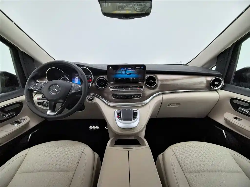 Mercedes-Benz V-Class 2021 V 260 L Long Wheelbase Luxury Edition фото 5