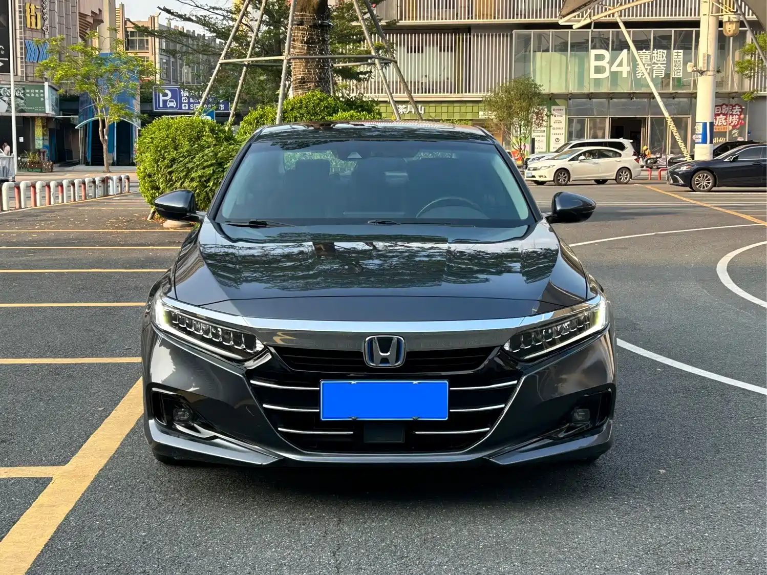 Фото 2 - Honda Accord