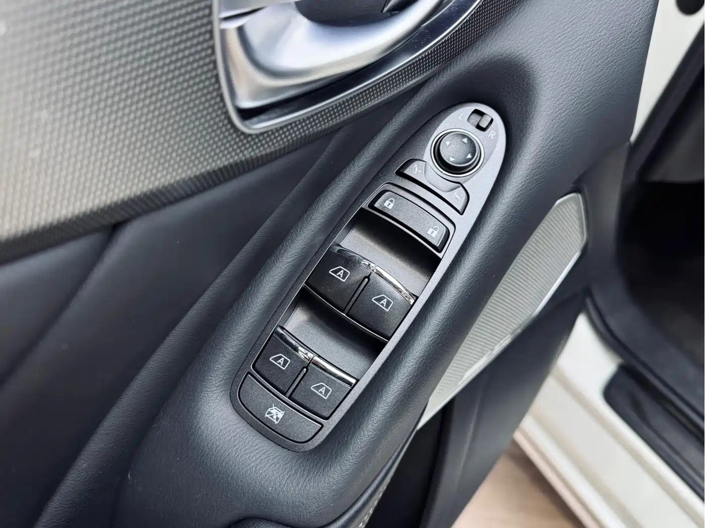 Infiniti Q50L 2020 2018 2.0T Premium Edition (China VI)