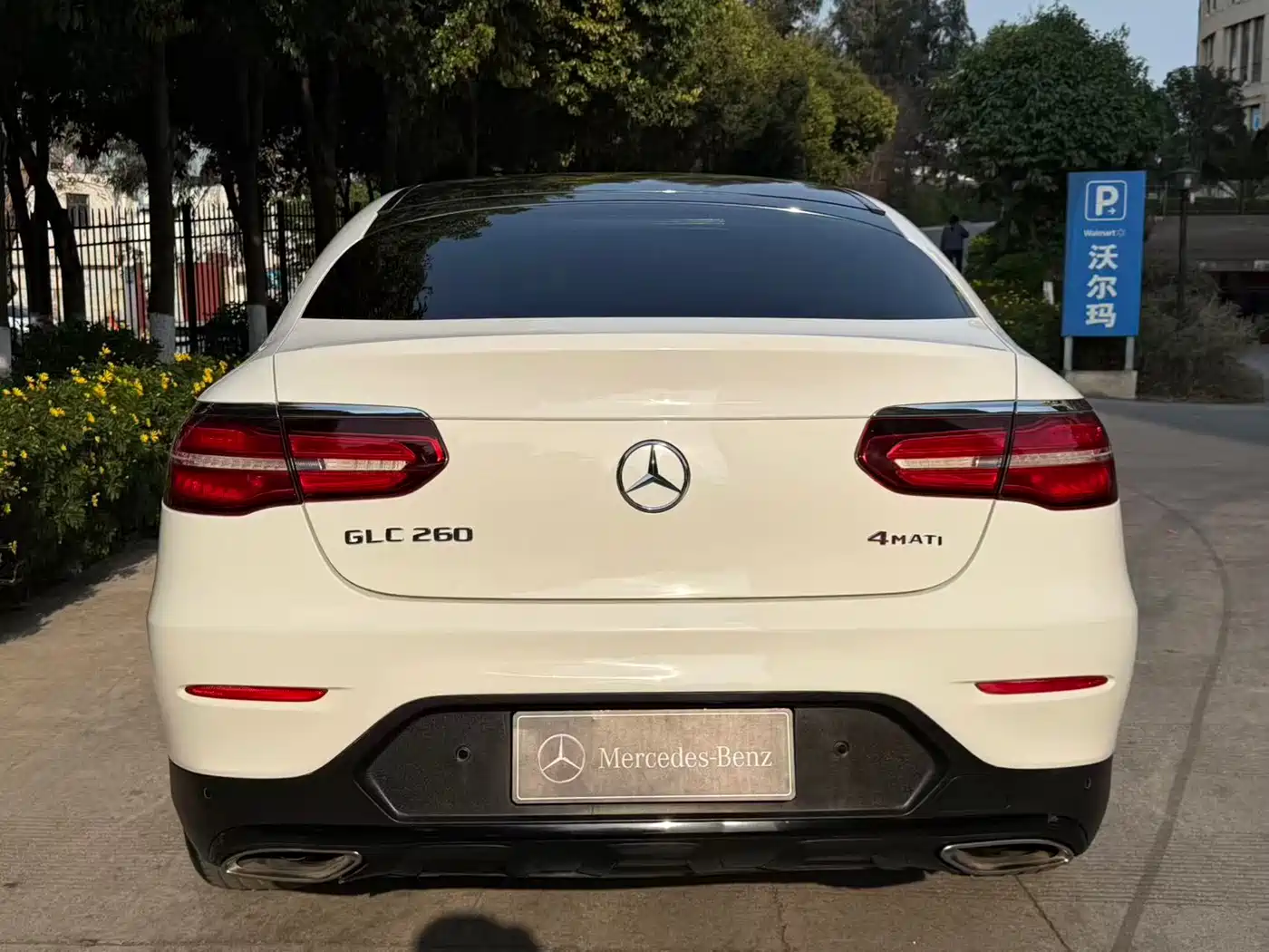 Mercedes-Benz GLC Coupe 2018 GLC 260 4MATIC Coupe SUV фото 17