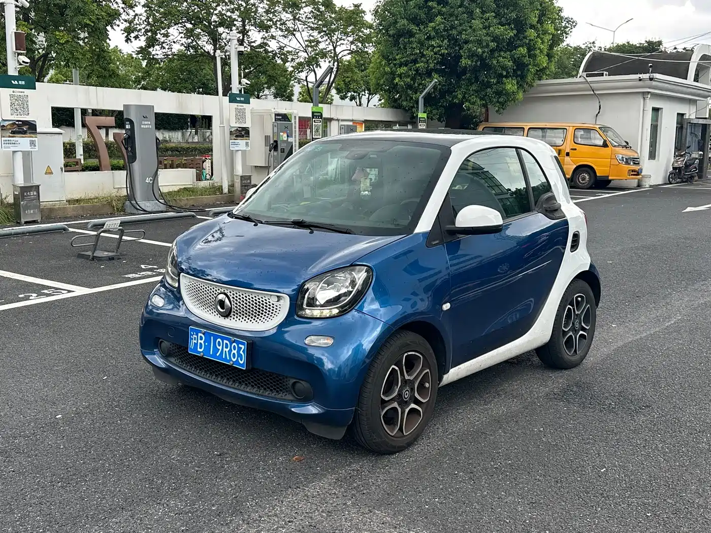 smart fortwo 2019 2019 0.9T 66kW Hardtop Wind Edition China VI