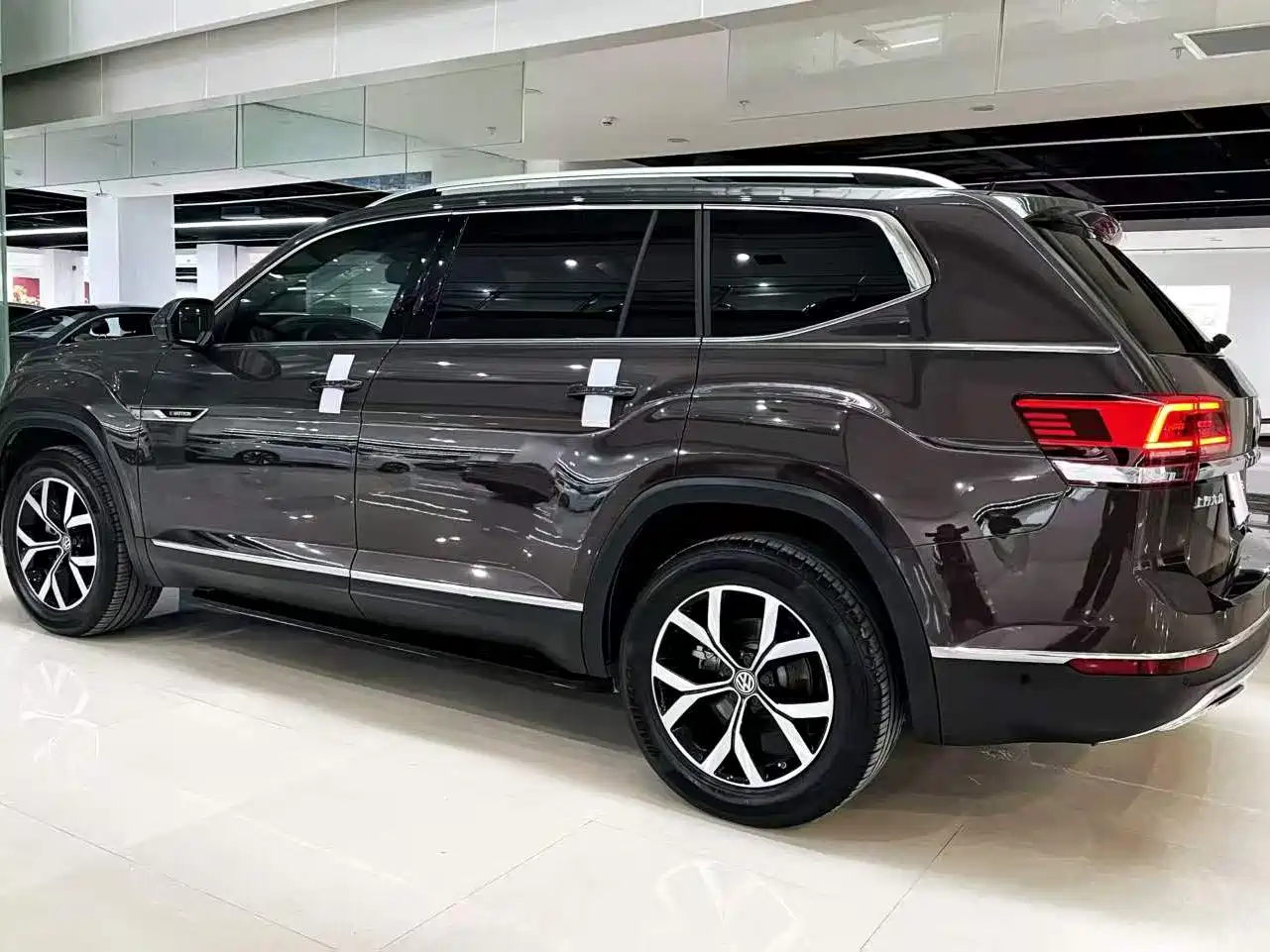 Volkswagen Teramont 2020 380TSI 4WD Luxury Edition China VI фото 4