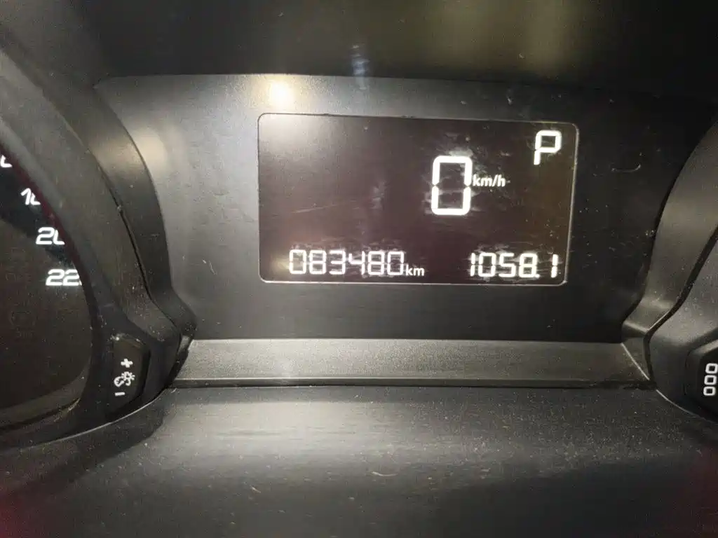 Peugeot 308 2018 1.6L Auto Fashion Edition фото 5