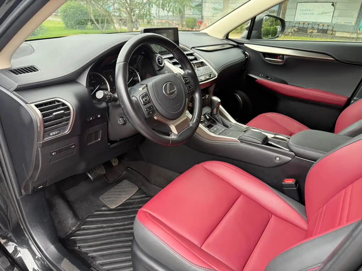 Lexus NX 2020 300h FWD F Sport China VI фото 7