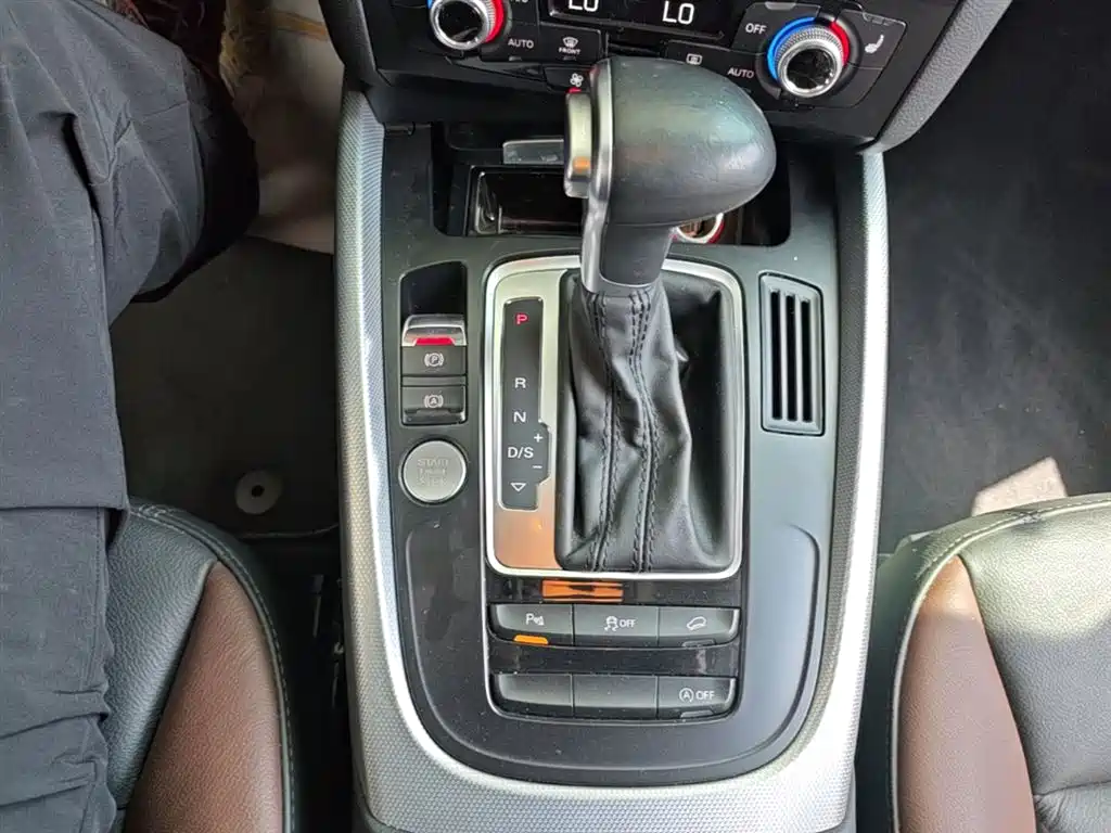 Audi Q5 2017 Plus 40 TFSI Technology фото 14