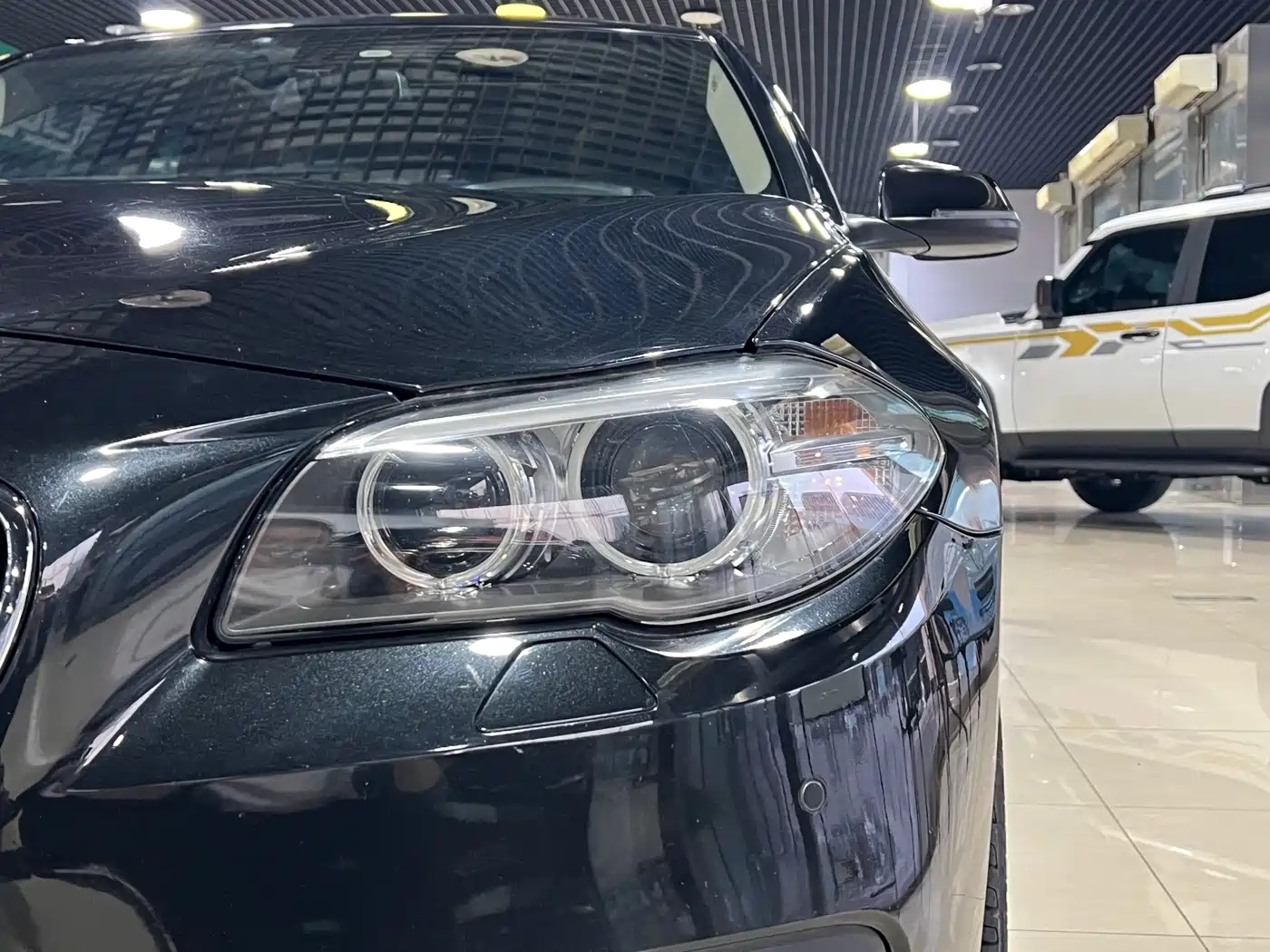 BMW 5 Series 2017 525Li Leading Edition фото 8