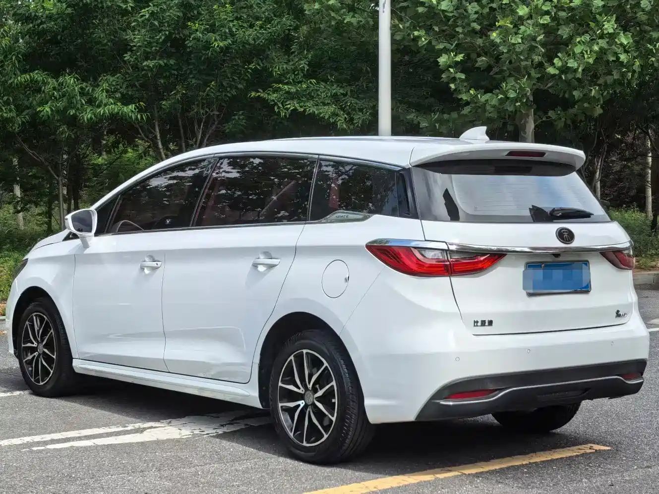 BYD Song MAX 2018 1.5T Auto Smart Connected Luxury 6-Seater фото 4