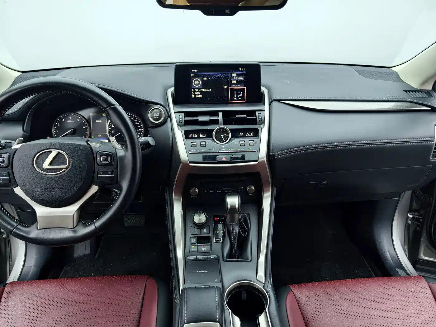 Фото 24 - Lexus NX