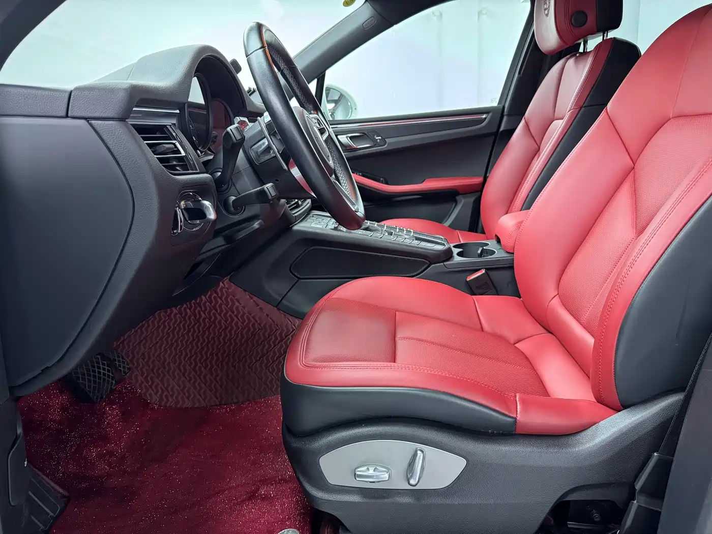 Porsche Macan 2018 Macan 2.0T фото 5