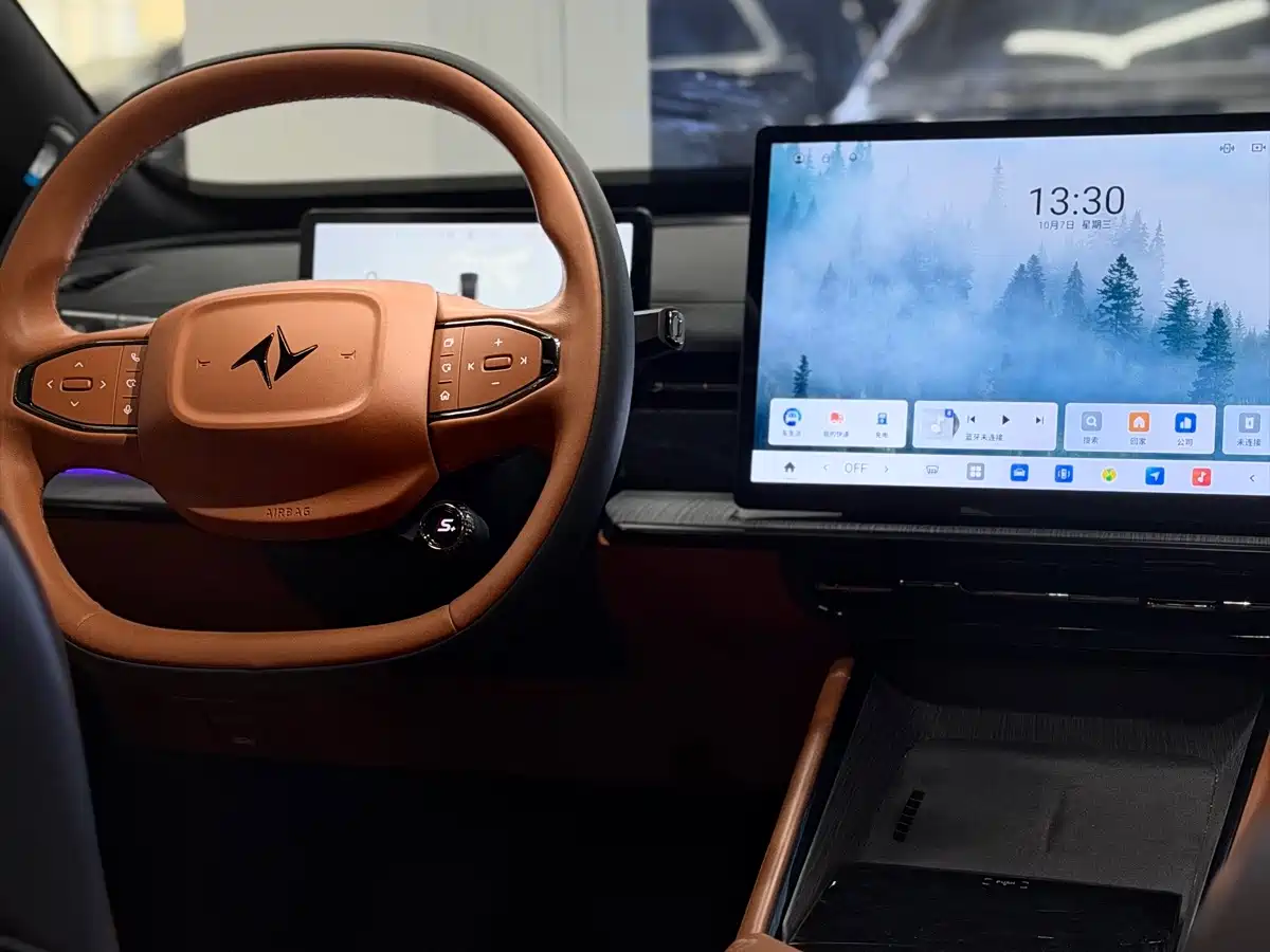 Photo 4 - Dongfeng Yipai eπ007