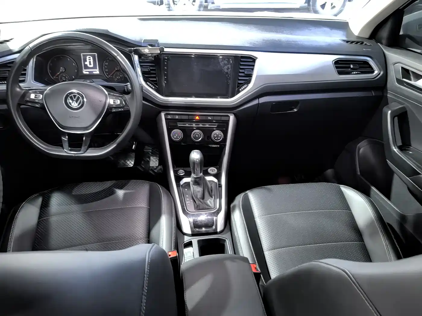 VOLKSWAGEN T ROC EXPLORING SONGS