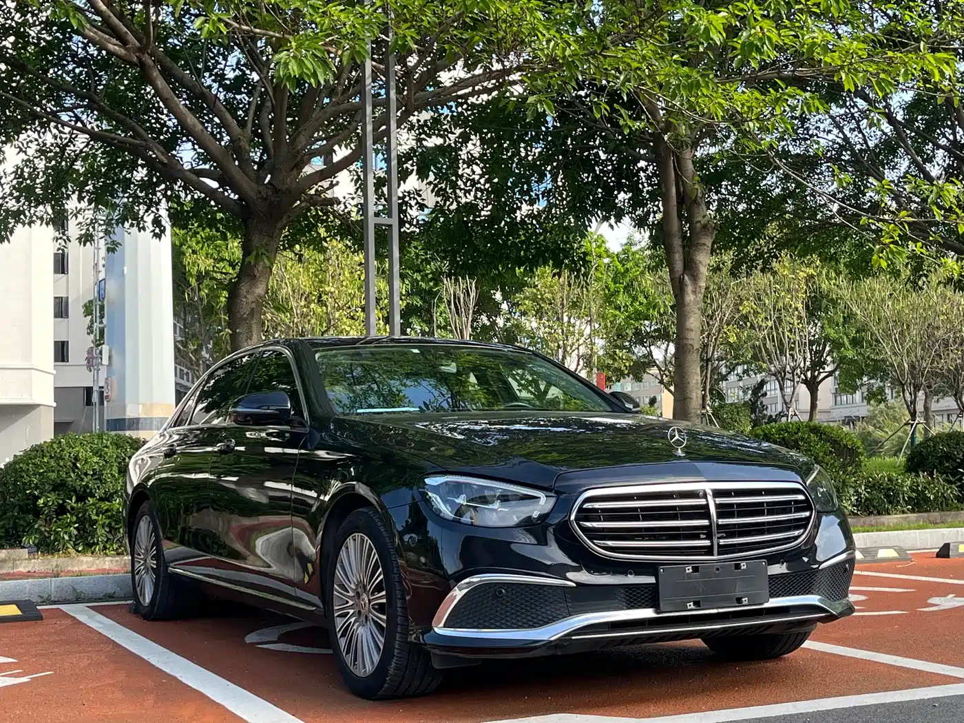 Mercedes-Benz E-Class 2021 E 300 L Luxury фото 3