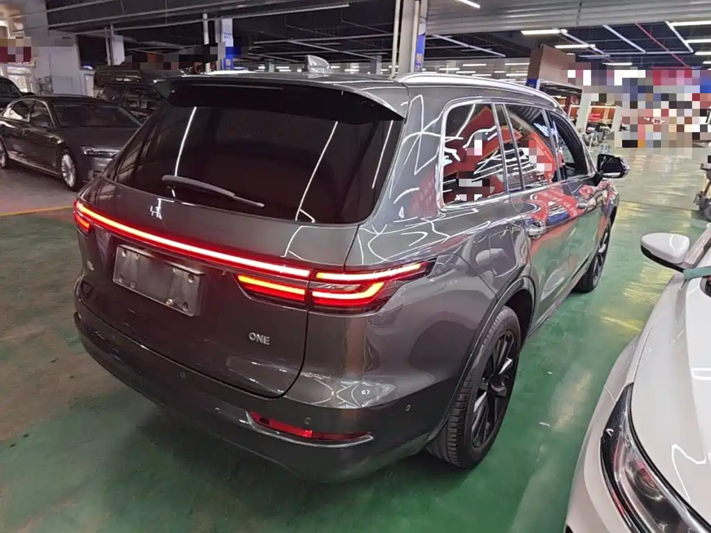 Фото 7 - Li Auto Li ONE
