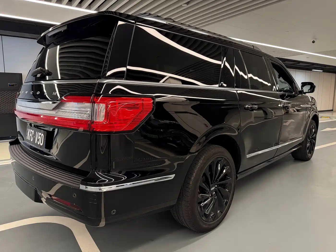 LINCOLN NAVIGATOR