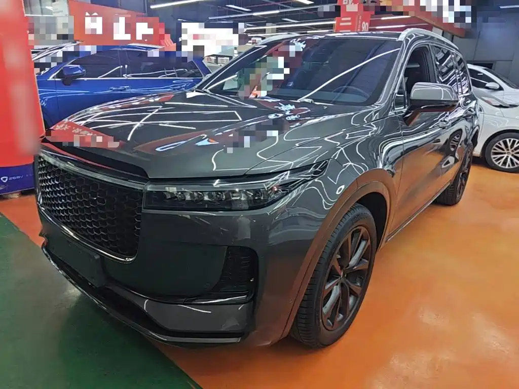 Фото 2 - Li Auto Li ONE