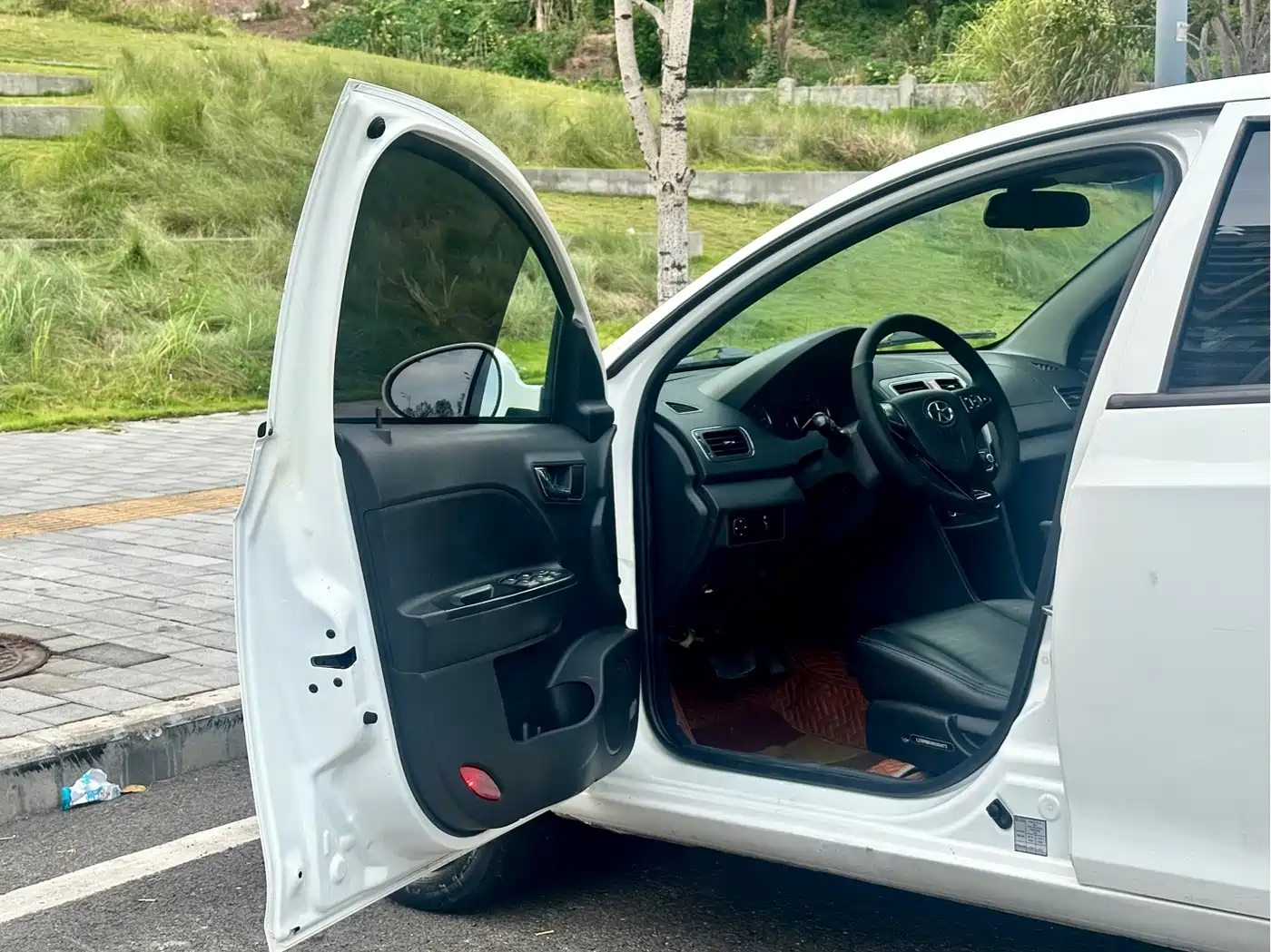 JAC Motors JAC iEV 2017 2017 iEV4 Luxury Smart Edition