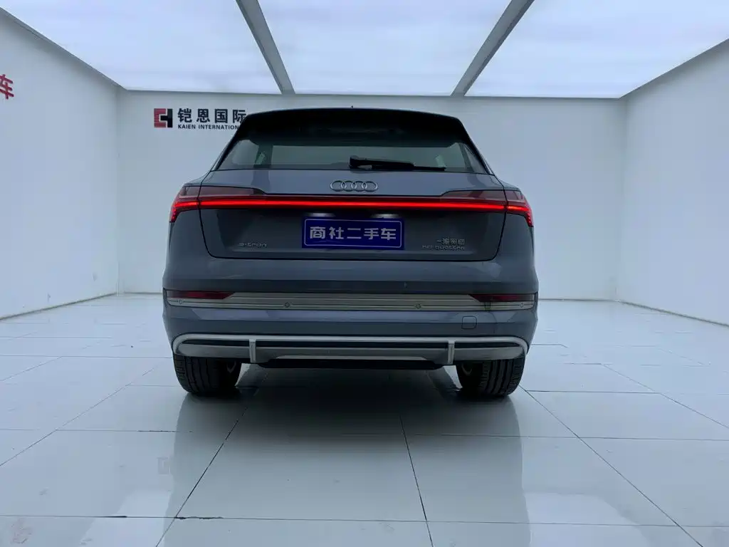 Audi e-tron 2026 2021 50 quattro Luxury