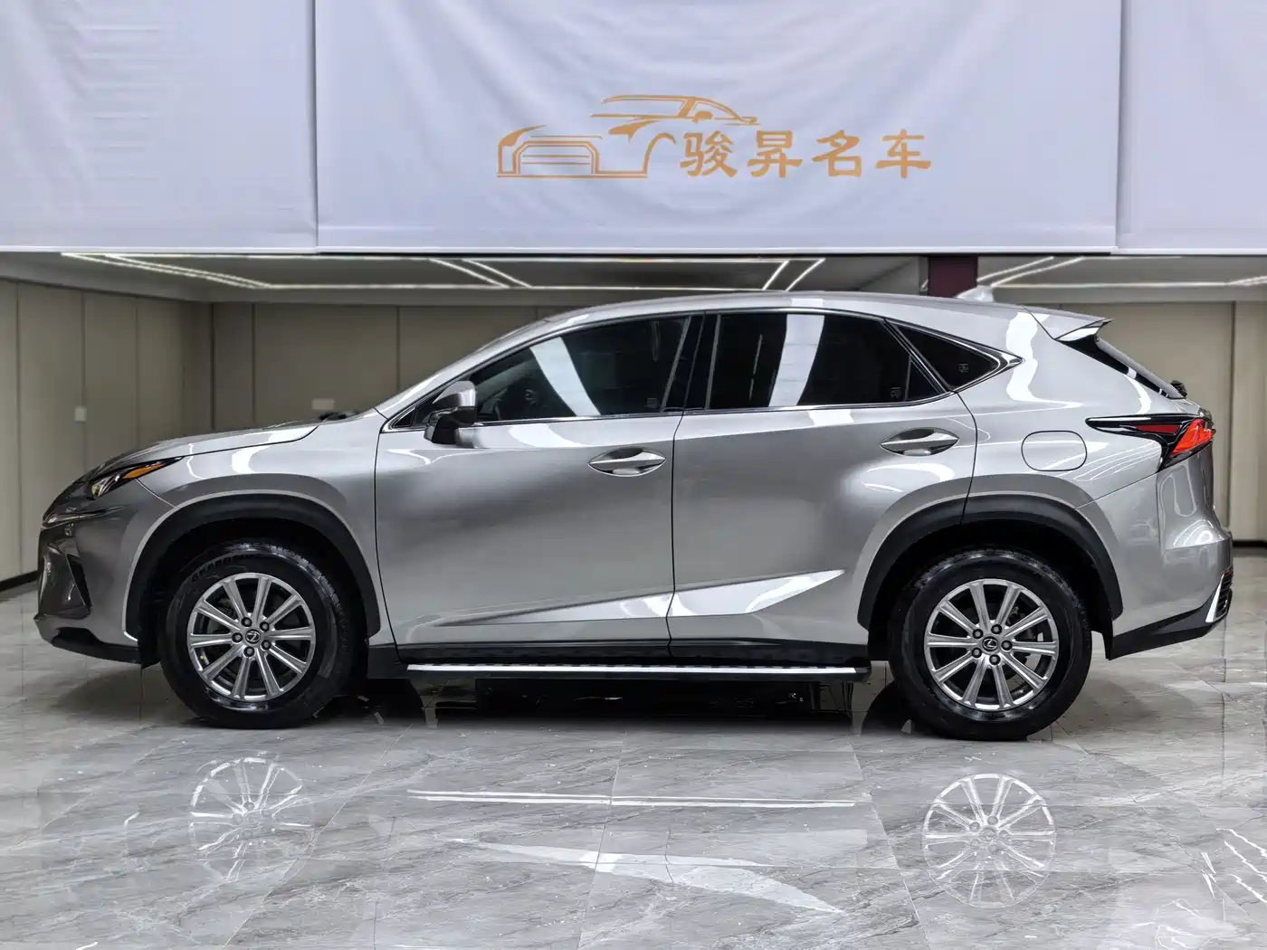 Lexus NX 2017 200 FWD Sharp Edition фото 7