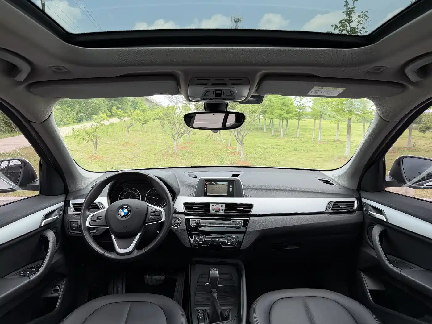 BMW X1 2016 sDrive18Li Premium Model фото 4