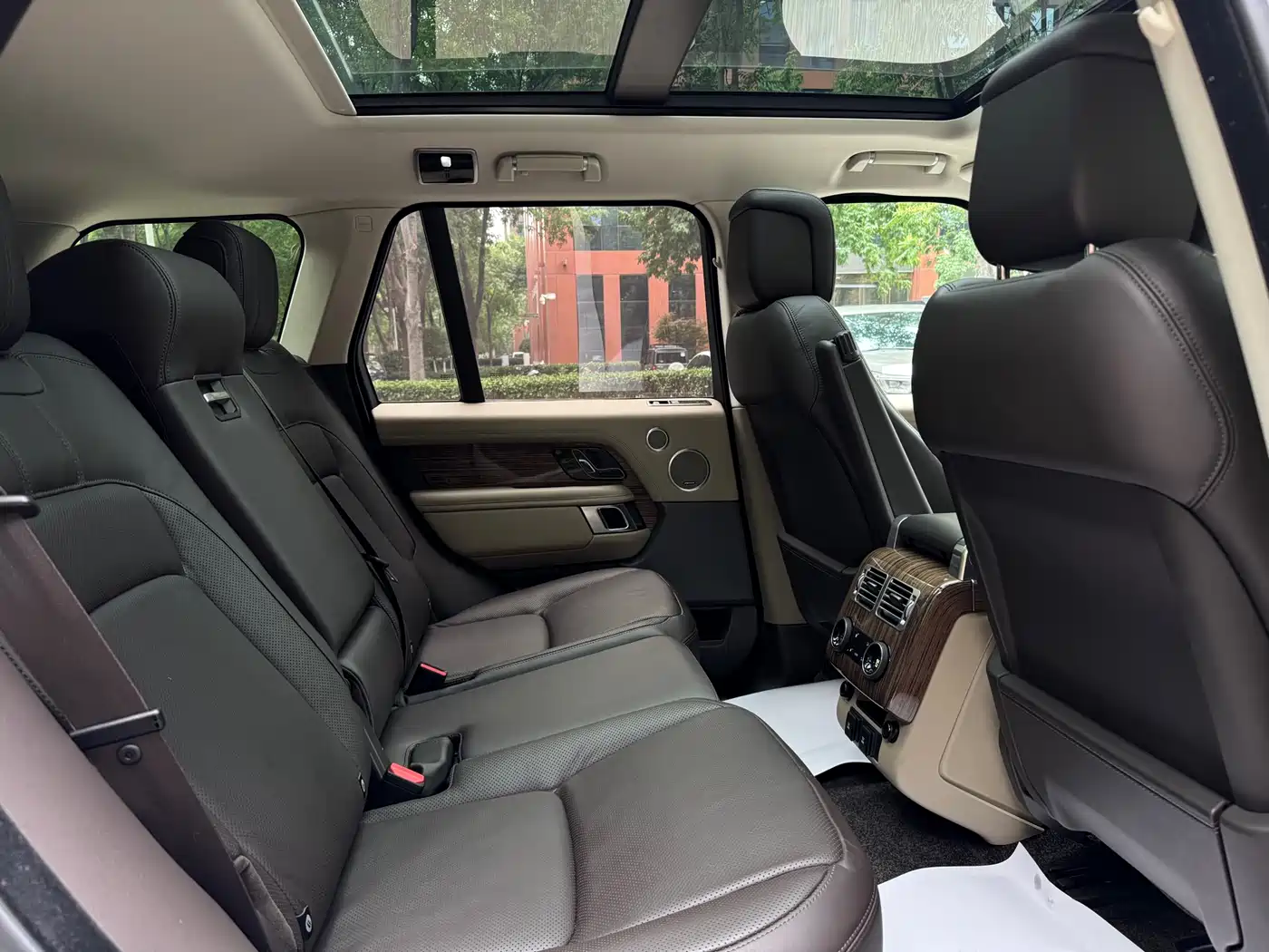 Land Rover Range Rover 2019 3.0 SCV6 Heritage Edition фото 13
